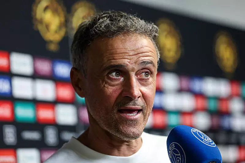 إنريكي يكشف تحديات الفوز بدوري الأبطال مرتين والتطلعات الجديدة للميركاتو