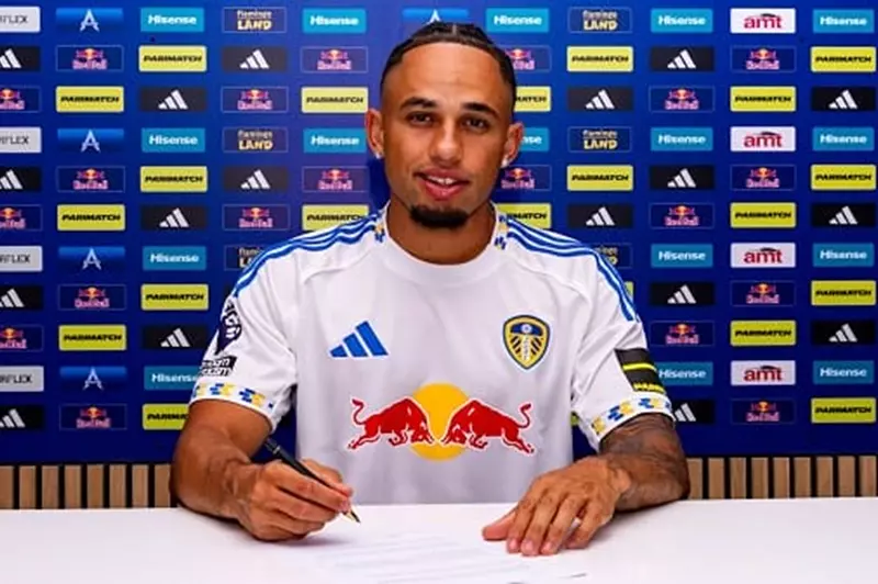 ليدز يونايتد يوقع مع أوكافور لتدعيم صفوفه من ميلان