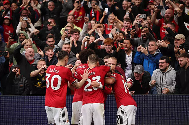 اهتمام إسباني بمهاجم يونايتد في يناير