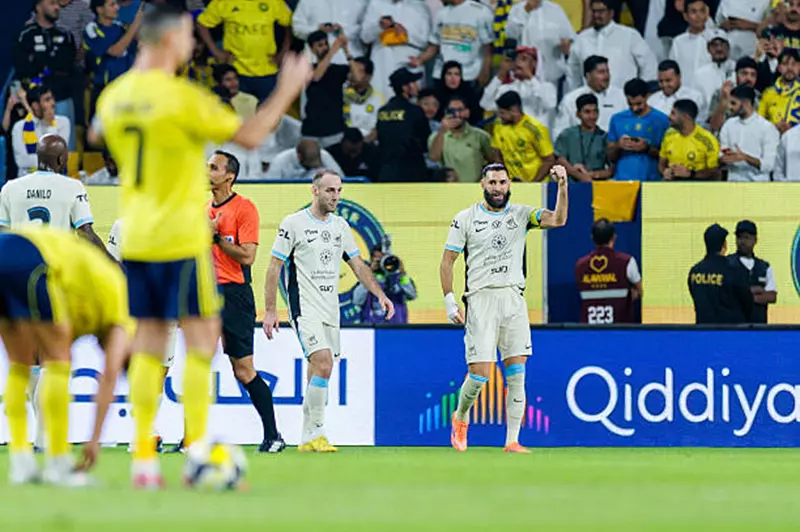 بنزيما هزم رونالدو.. الاتحاد إلى ربع نهائي كأس الملك على حساب النصر