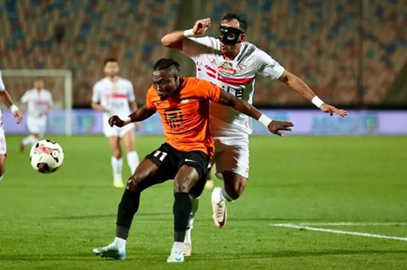 محمود ناجي حكما لمباراة البنك الأهلي والزمالك.. ودسوقي على الـVAR