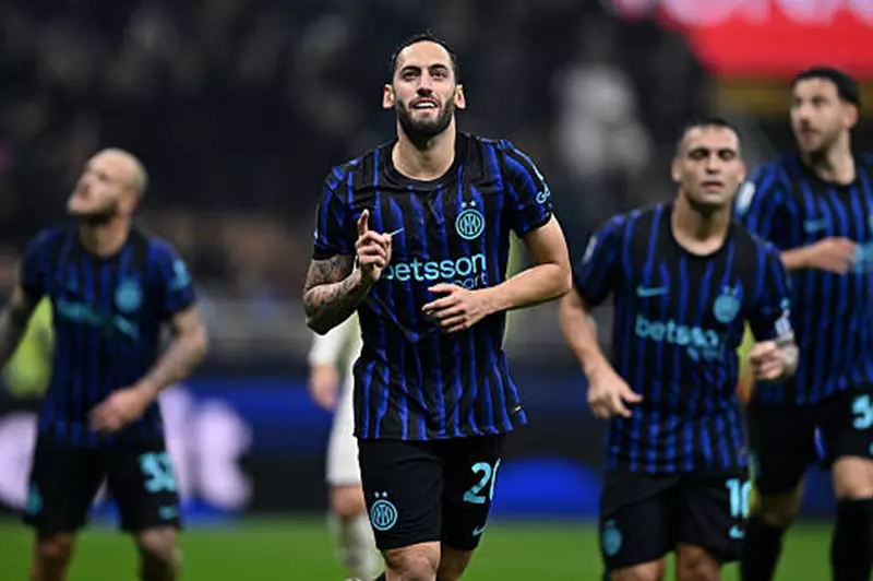 هاكان أوغلو: واجهت شائعات عديدة بسبب لاوتارو.. لكنه أكثر من يعانقني هذا الموسم