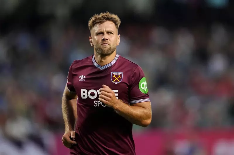 "صفقة لم تنجح".. فولكروج في طريقه للرحيل عن وست هام